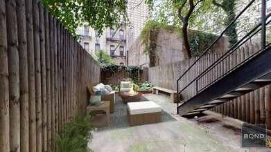 Building Photo - 335 E 92nd St