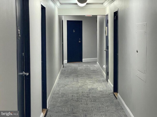 Foto del edificio - 1801 Clydesdale Pl NW