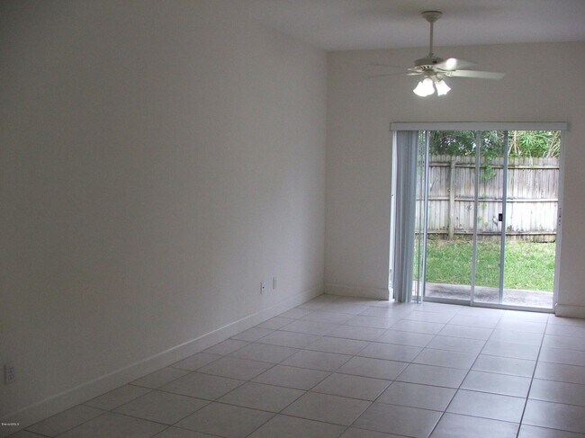 Building Photo - 7957 Evelyn Ct