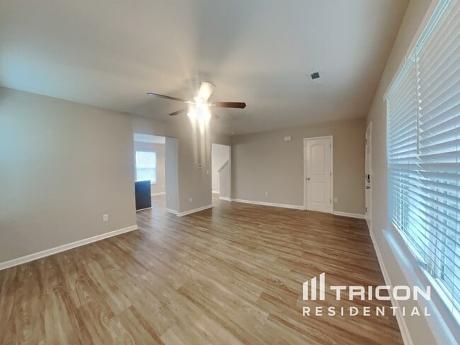 Building Photo - 1524 Hamilton Hills Drive Greensboro NC