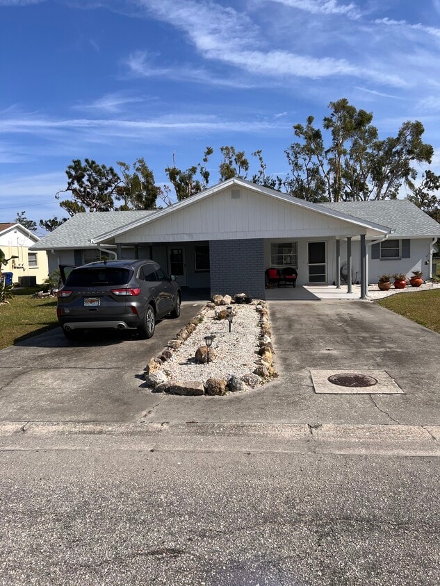 Primary Photo - 191 Golf Club Ln
