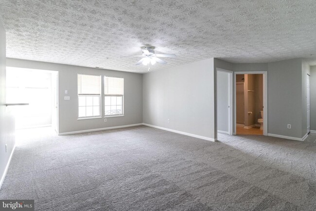 Building Photo - 704 Orchard Overlook