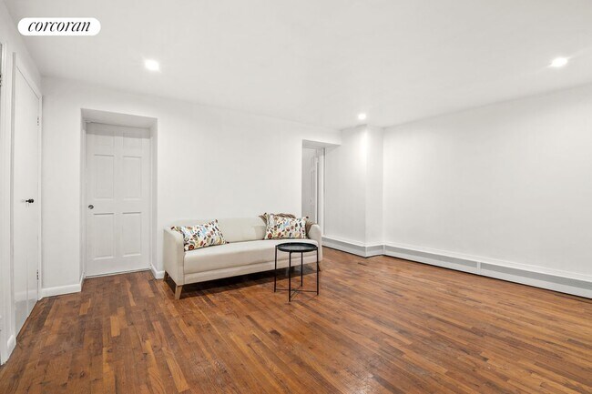 Foto del edificio - 219 St James Pl