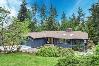 Building Photo - 4650 152nd Pl SE