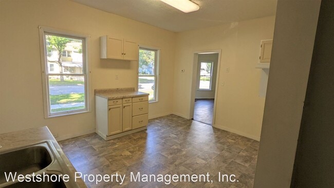 Building Photo - 3 br, 1 bath House - 1689 5th St.