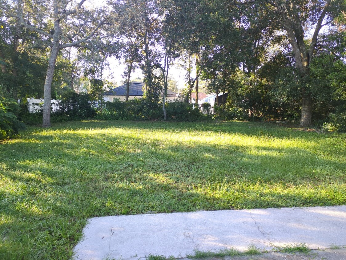 Foto del edificio - 147 Angeles Rd