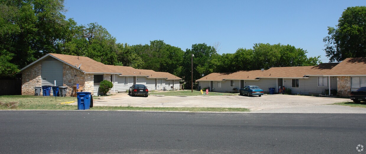 Primary Photo - 6406 Bradsher Dr
