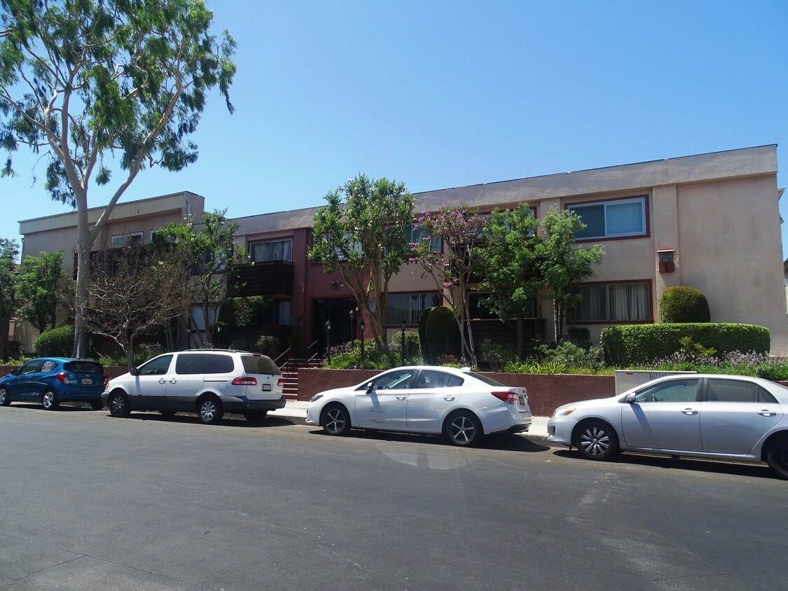 5403 Newcastle Ave Unit 31, Encino, CA 91316 Condo for Rent in Encino