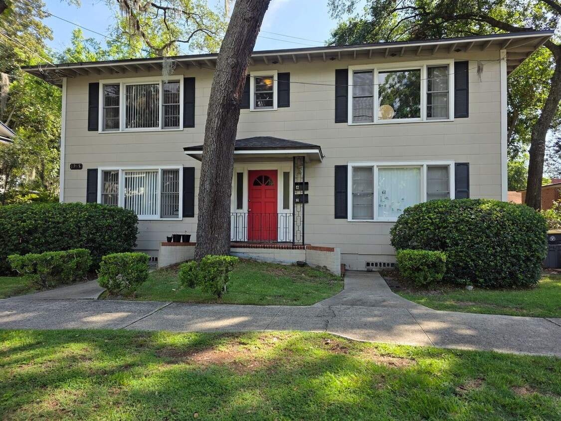 Foto principal - Cute 2/1 in the Riverside area
