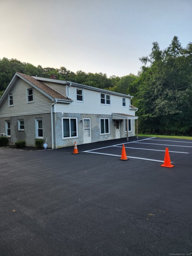 Foto principal - 162 Great Hill Rd