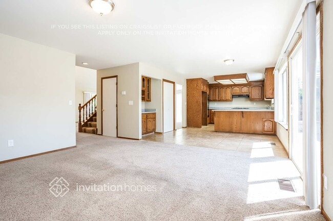 Building Photo - 880 Fieldstone Ct