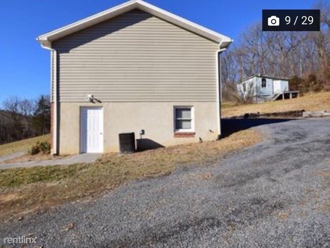 Building Photo - 3 br, 1 bath House - 3348 Swover Creek Rd