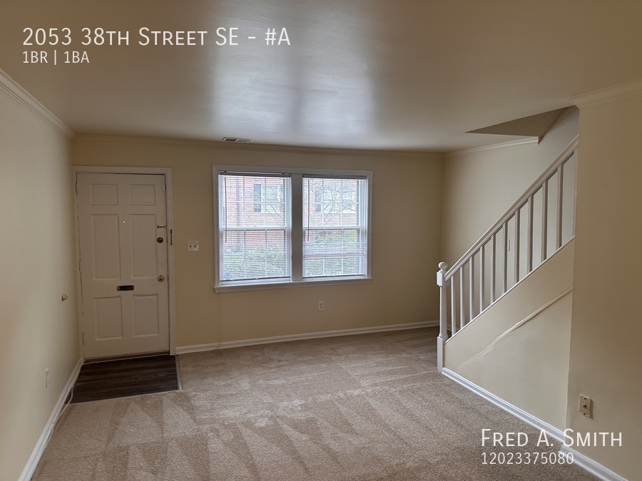 Foto principal - Beautiful 1BR Condo in Fairfax Village - C...