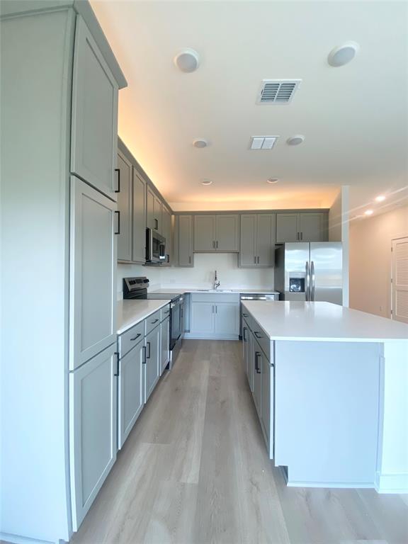 Building Photo - 700 Horseshoe Dr