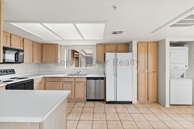 Foto del edificio - 9435 E Purdue Ave