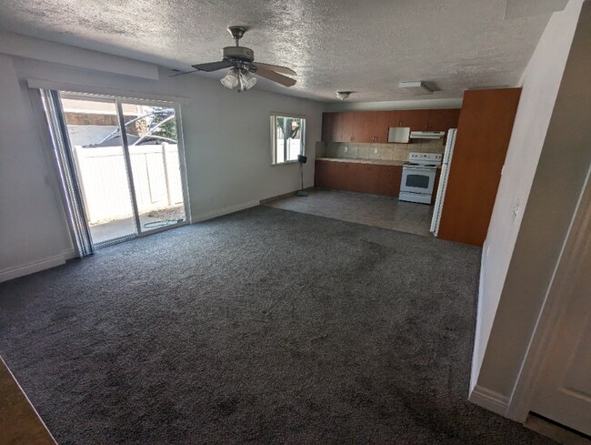 Building Photo - 3175 S 945 E