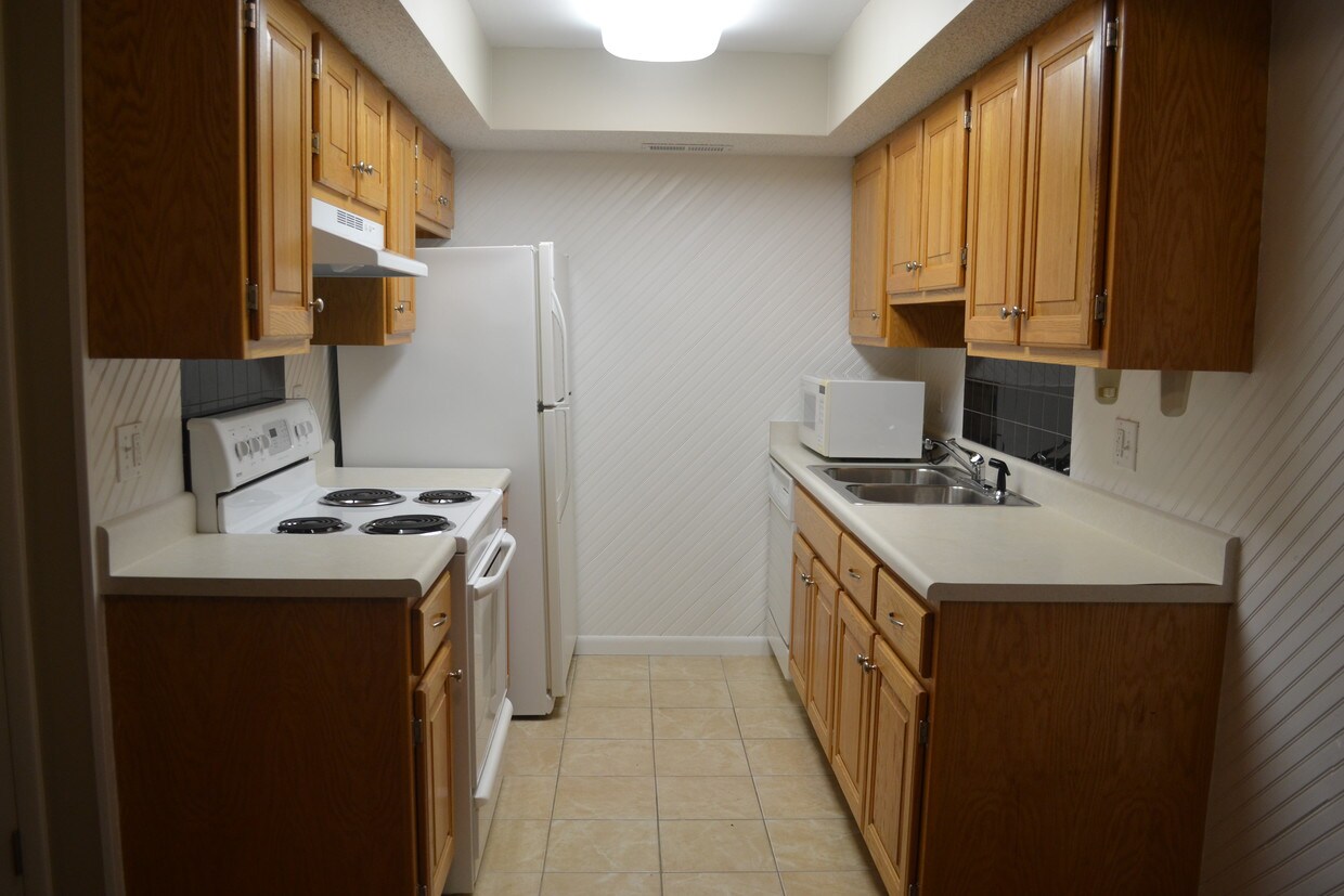 Primary Photo - 450 Woodside Trl