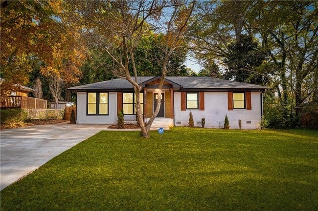 Building Photo - 1934 Pinedale Pl