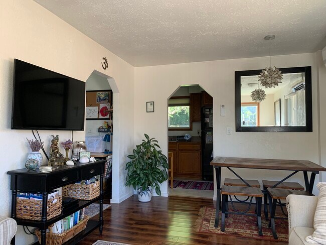 Sala de estar/comedor - 616 Emerson St SW