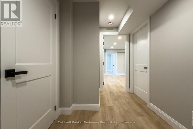 Building Photo - 97 Lovett Ln