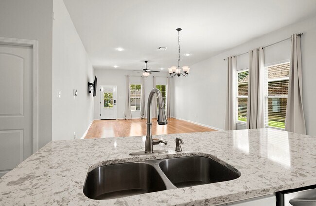 Foto del edificio - 38318 Brown Rd