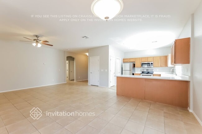 Building Photo - 2258 S 88th Dr