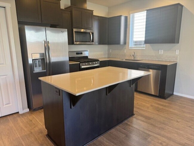 Foto del edificio - MOVE IN SPECIAL $1000 OFF FIRST MONTH'S RE...