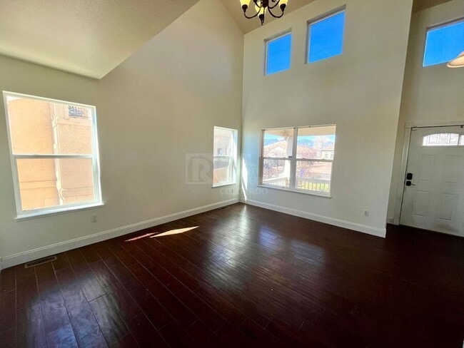 Building Photo - 3121 Poughkeepsie Dr