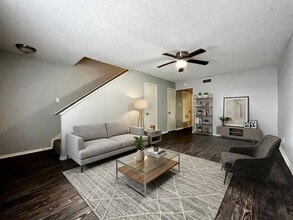 Building Photo - 21 Powhatan Dr
