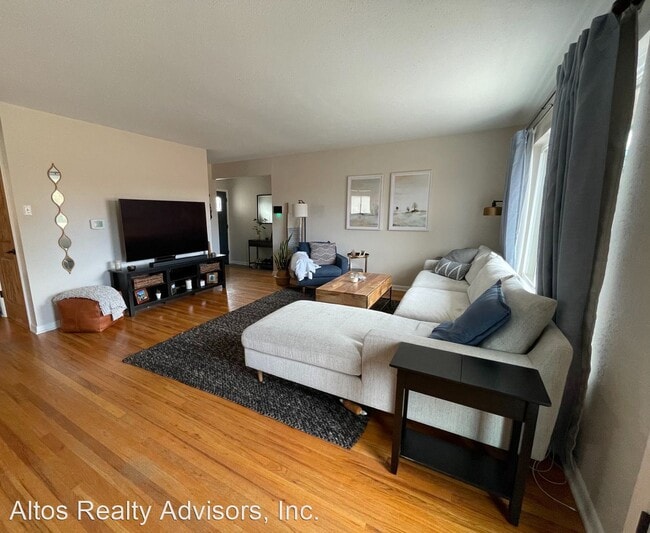 Building Photo - 4 br, 2.5 bath House - 1051 S Holly St