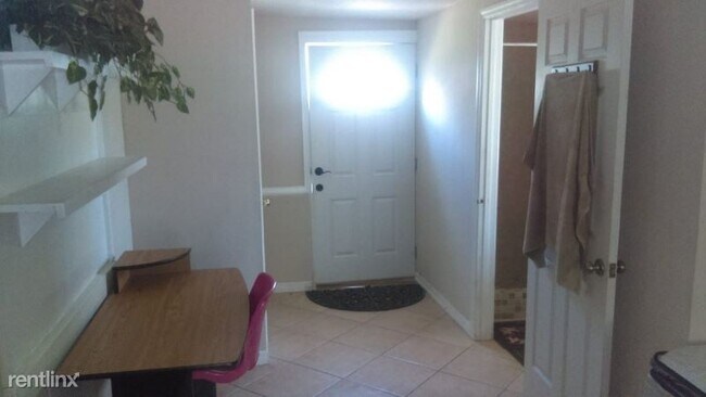 Building Photo - 1 br, 1 bath Apartment - 10432 Crestridge Ct