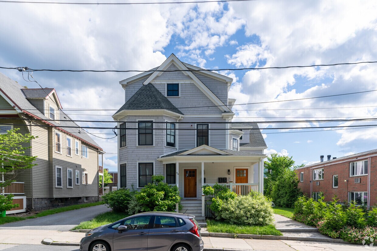 44 Evergreen Street se encuentra en Jamaica Plain, Boston. - 44 Evergreen St