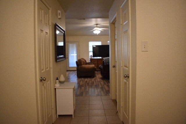 Foto del edificio - 2216 Arrowhead Dr