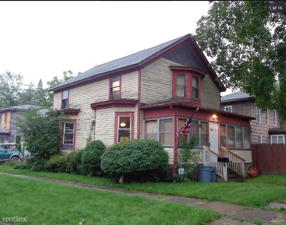 Primary Photo - 4 br, 2 bath House - 922 Monroe St