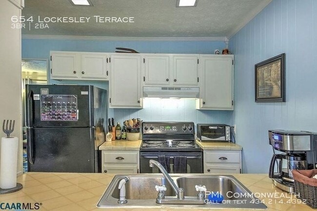 Building Photo - 654 Lockesley Terrace