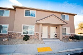 Building Photo - 450 W 200 S