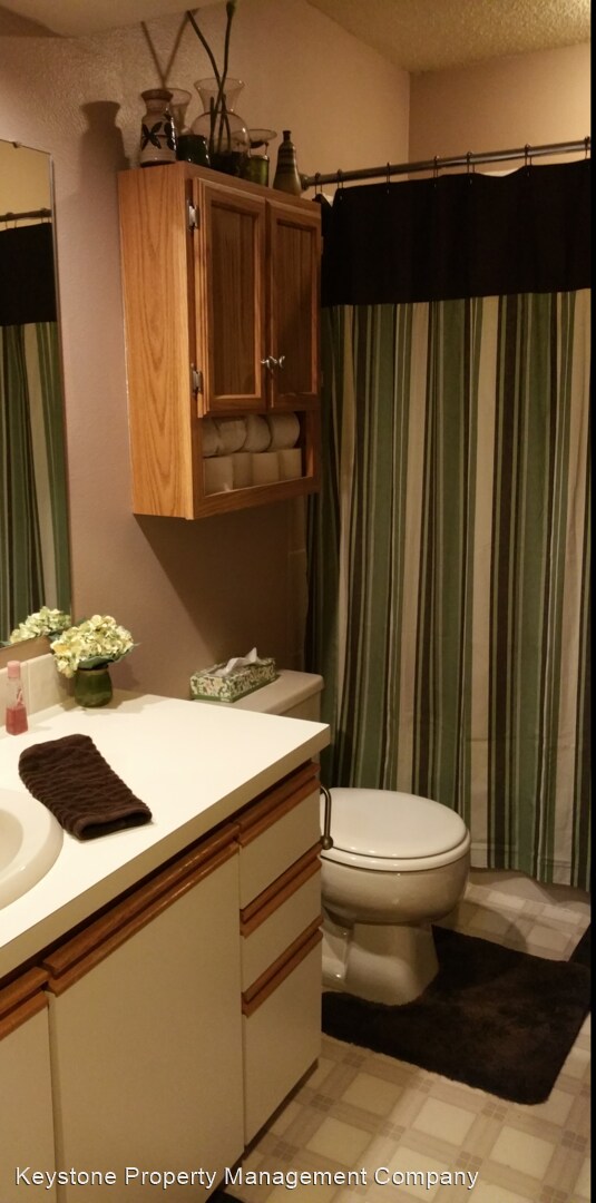 Foto del edificio - 4 br, 2 bath House - 2076 South Ridge Dr