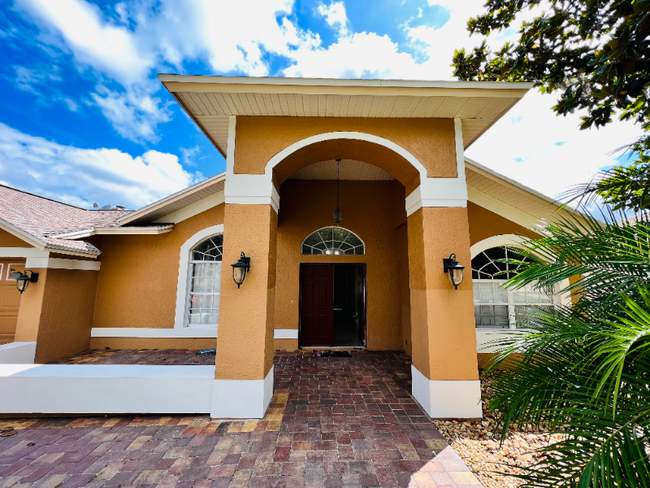 Foto del edificio - 3909 Yellow Finch Ln
