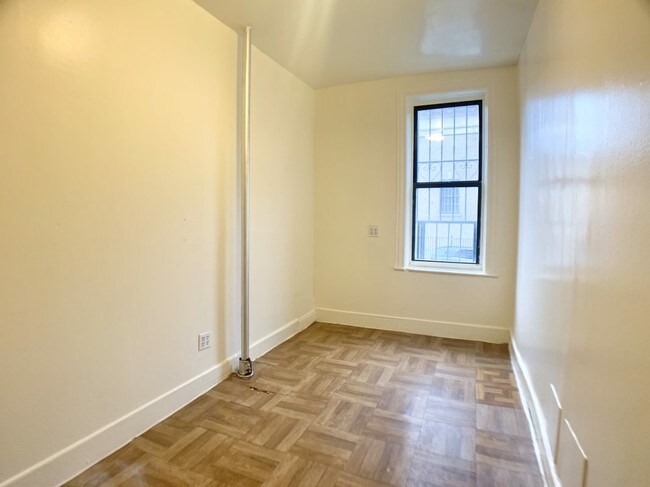 Building Photo - 15 Wadsworth Ave