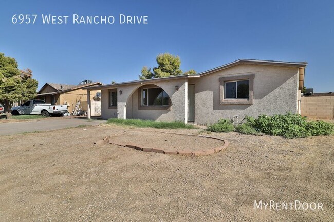 Foto del edificio - Charming Glendale Retreat: Cozy Comfort an...