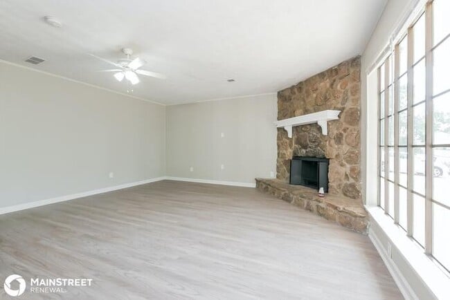 Foto del edificio - 8236 Greenmar Way, Riverdale, GA 30274