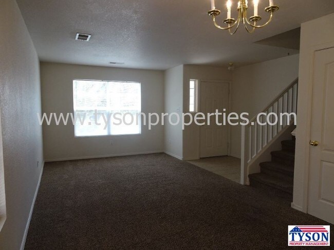 Building Photo - 657 Sunny Meadows Dr NE