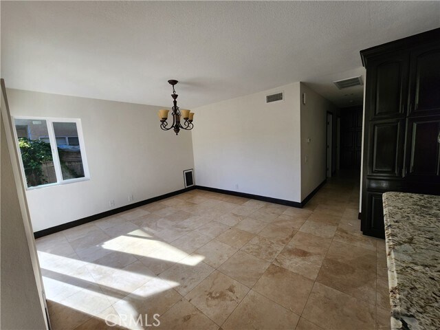 Foto del edificio - 29355 Edgewood Rd