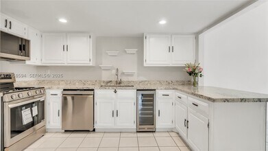 Building Photo - 7123 SW 115th Pl