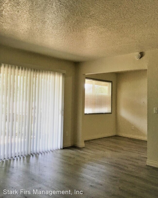 Foto del edificio - 15220 SE Stark St