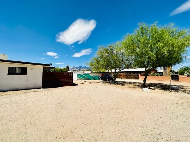 Foto del edificio - 2625 E Copper St