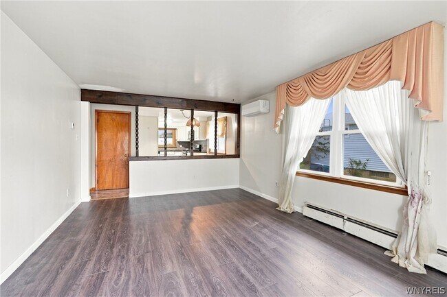Foto del edificio - 53 Hartford Rd