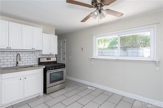 Foto del edificio - 1227 Frayne Dr