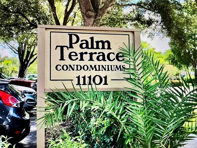 Building Photo - 11101 Royal Palm Blvd