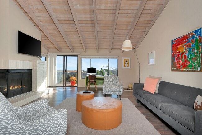 Building Photo - 2559 Caminito Muirfield